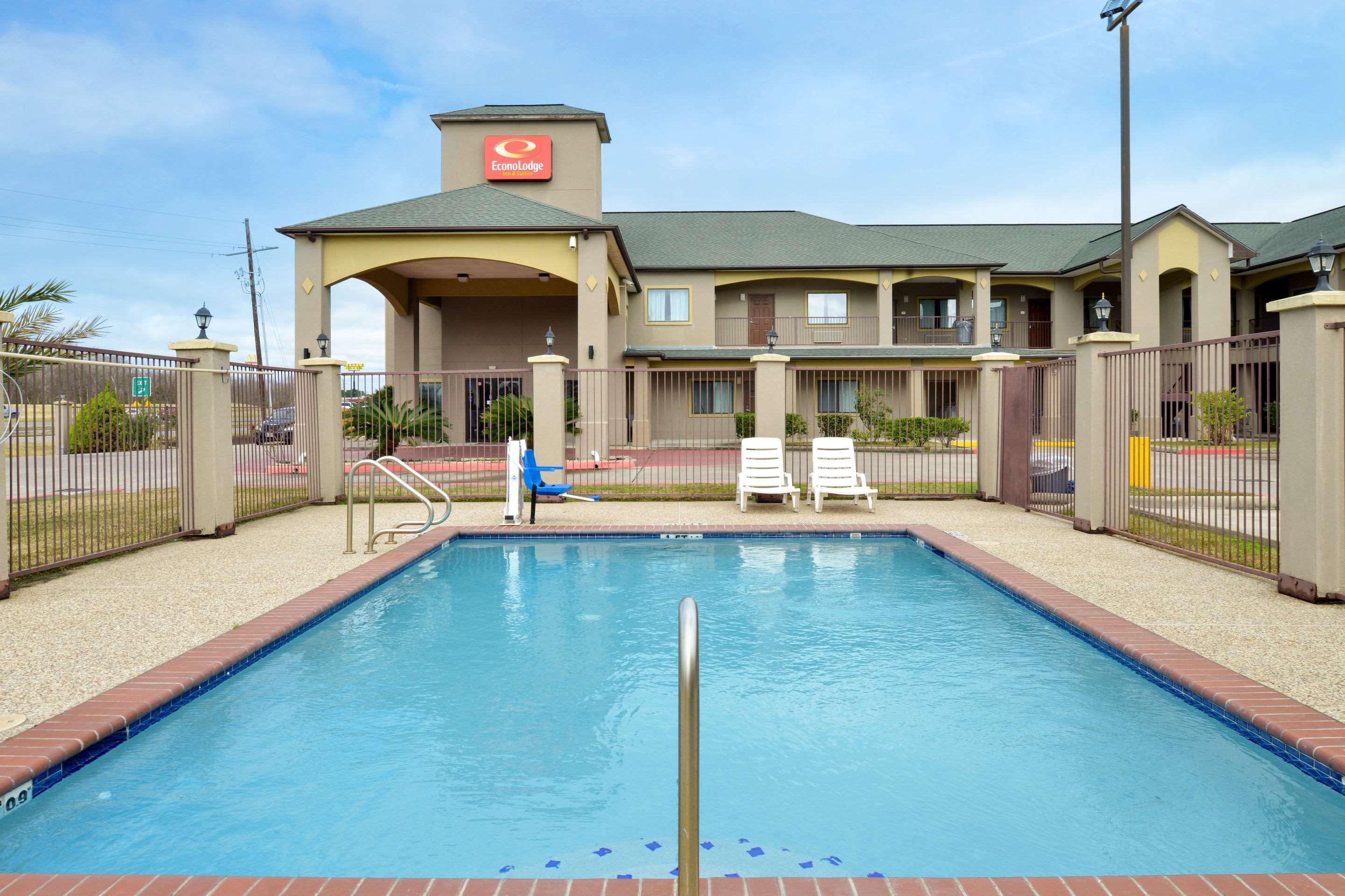Econo Lodge Inn & Suites Port Arthur Near Sabine Pass Bagian luar foto