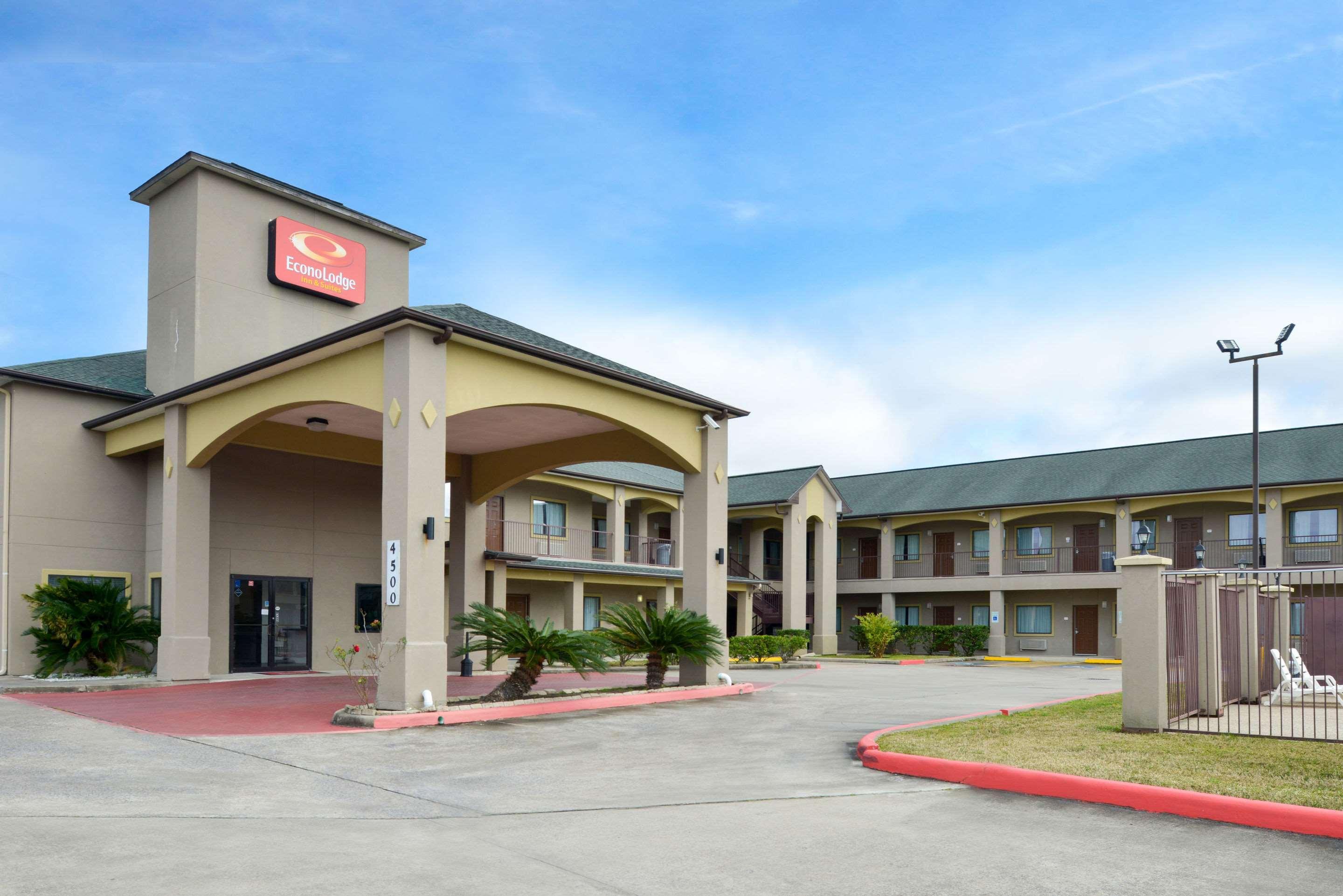 Econo Lodge Inn & Suites Port Arthur Near Sabine Pass Bagian luar foto